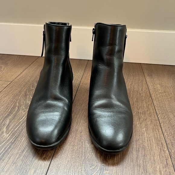 Naturalized Robyn Booties size 8 - Picture 6 of 6